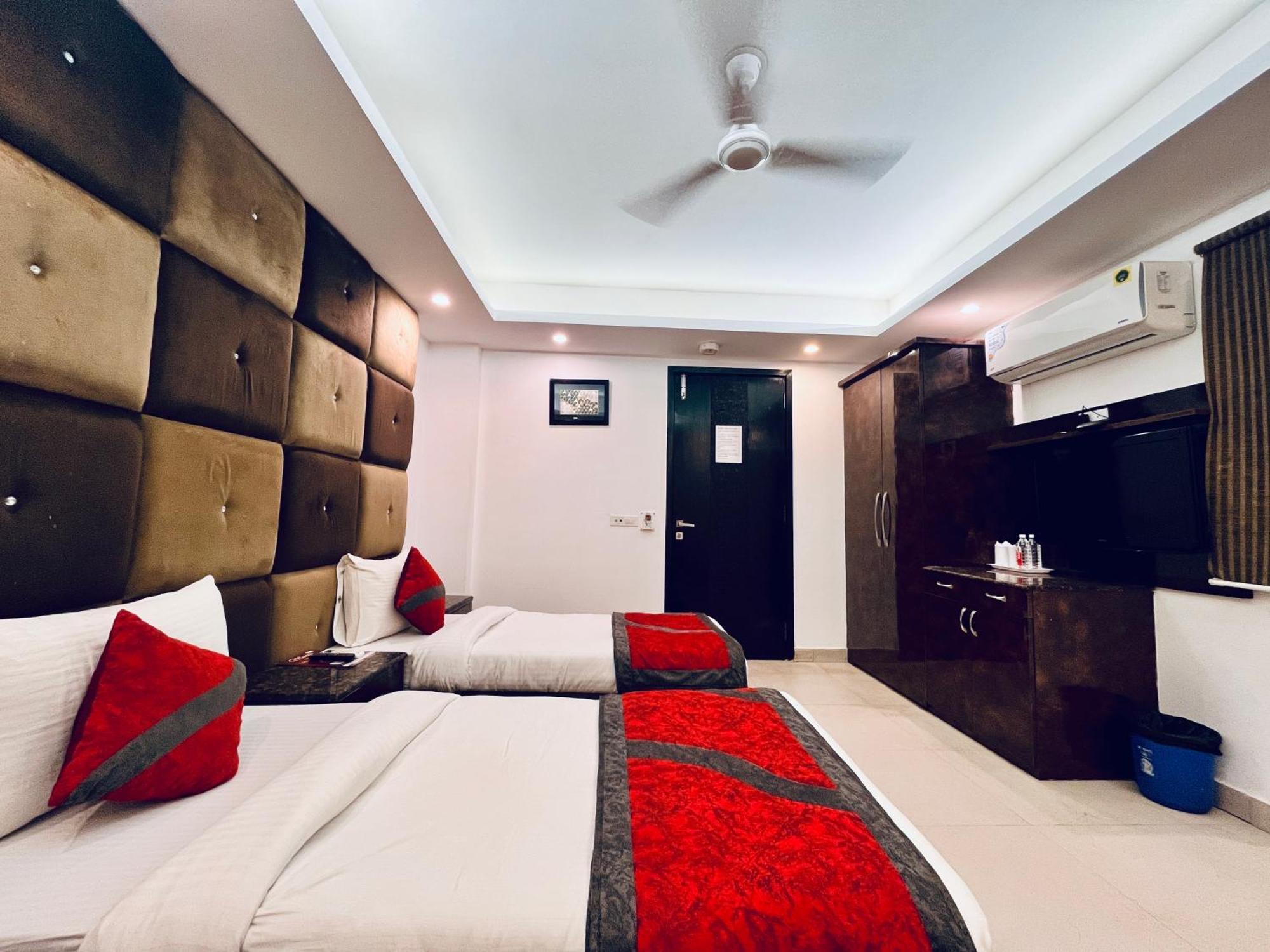 Hotel The Gold Inn - Karol Bagh Delhi Extérieur photo