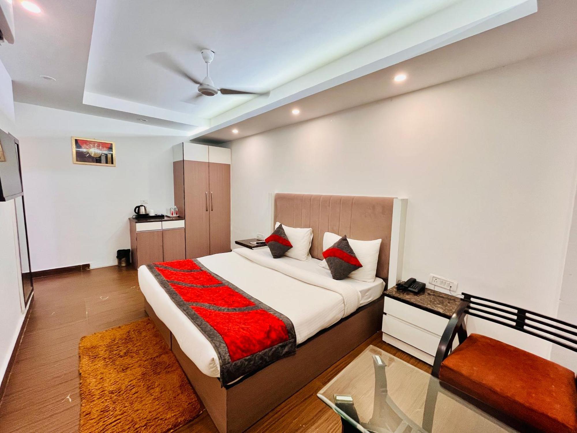 Hotel The Gold Inn - Karol Bagh Delhi Extérieur photo