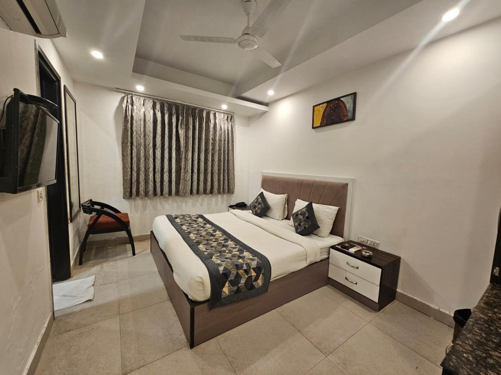 Hotel The Gold Inn - Karol Bagh Delhi Extérieur photo